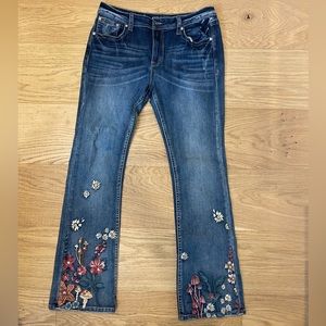 Embroidered mushroom jeans bootcut sz 32